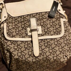 Dkny purse